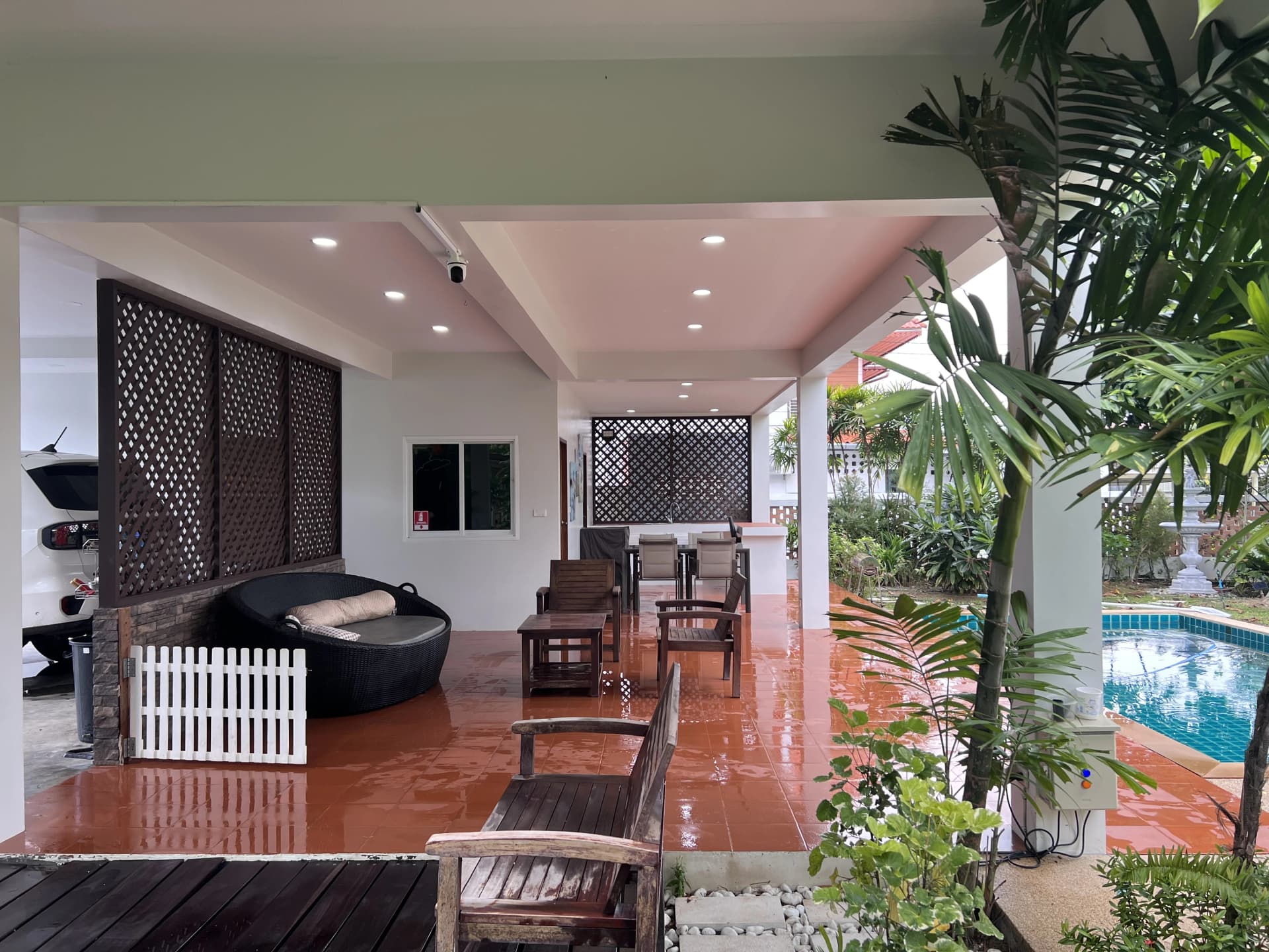 Spacious Terrace with outdoor kitchen