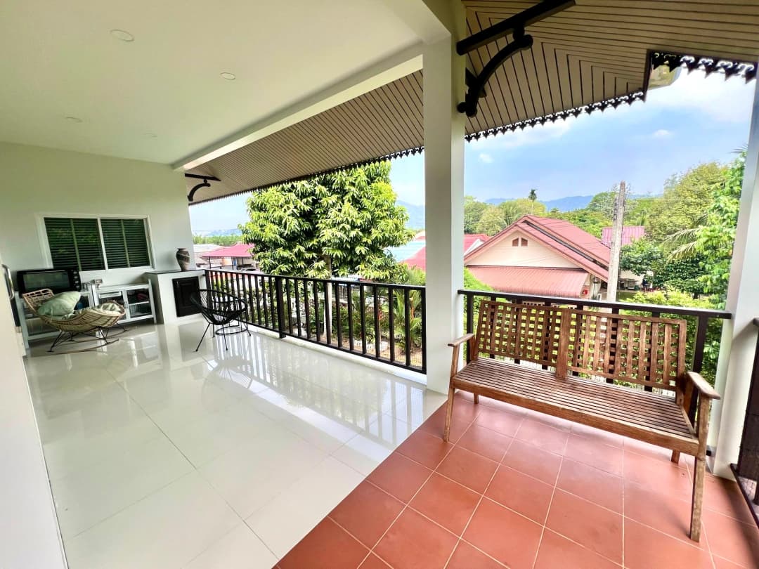 Ruim Balkon met voldoende zit mogelijkheden