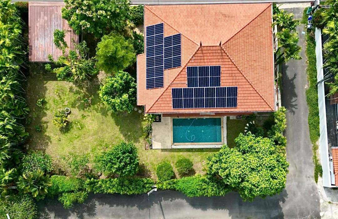 Pool Villa op ruim perceel slechts 15 auto minuten van het vliegveld