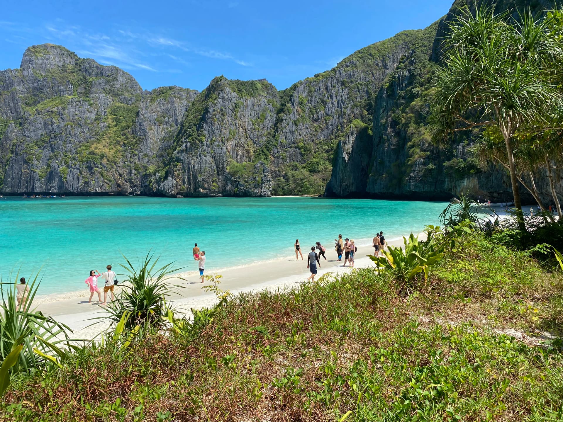 Beachfront resort with swimming pool in Phuket