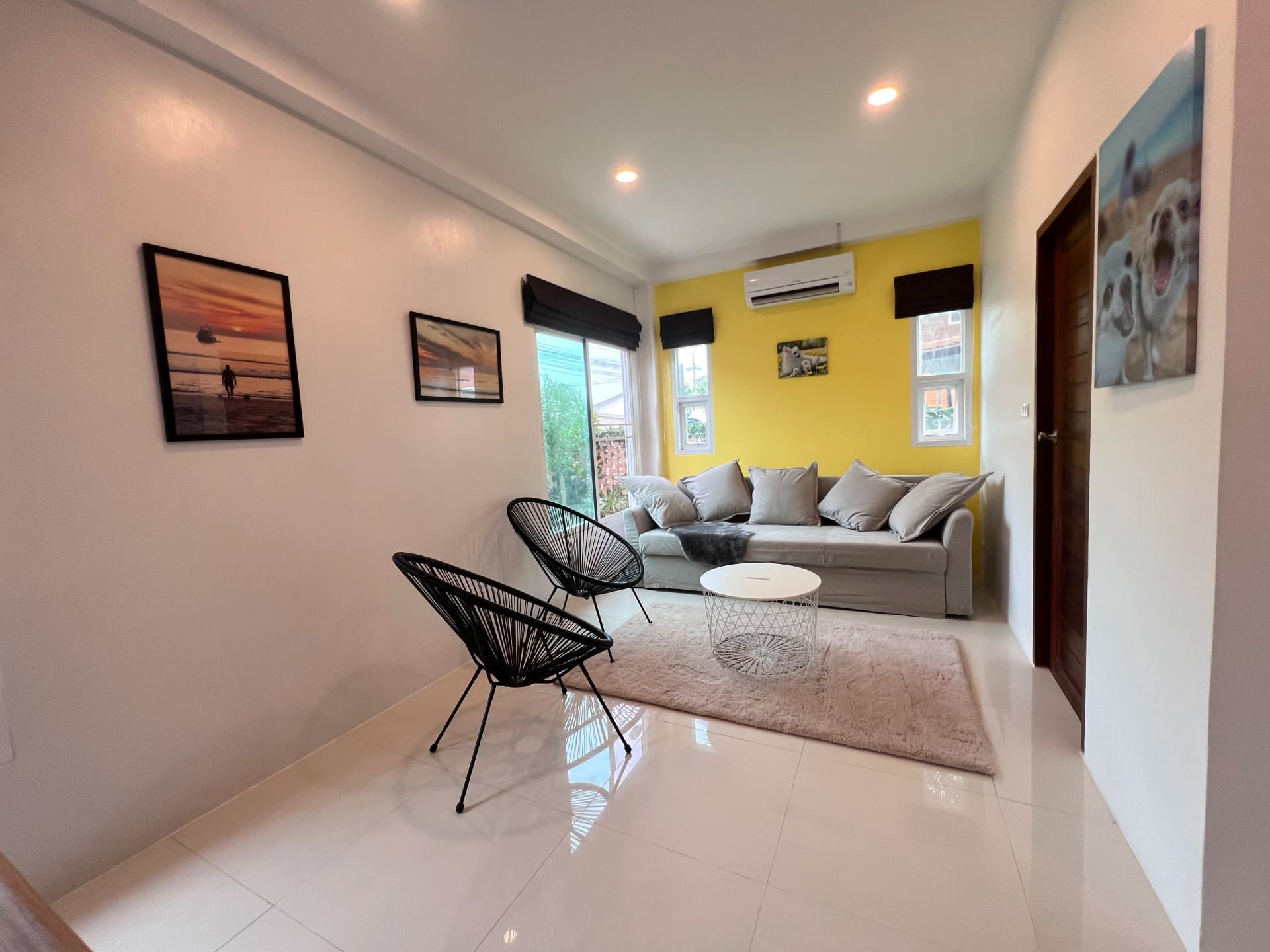 Studio with private entrance